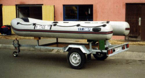Close Boat carrier trailer